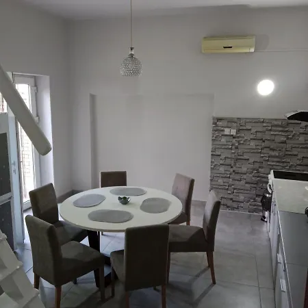 Lena 1 Apartment Subotica